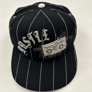 New Vintage Hustle Logo Black Fitted Baseball Cap Hat Size 7 3/8